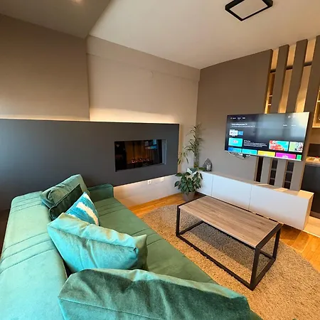 Nar Royalton Deluxe #74 Free Parking Nis