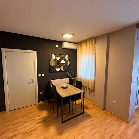 Nar Royalton Deluxe #74 Free Parking *