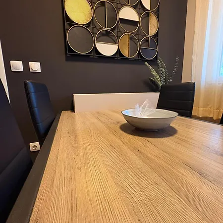 Nar Royalton Deluxe #74 Free Parking *