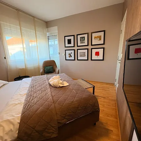 Nar Royalton Deluxe #74 Free Parking