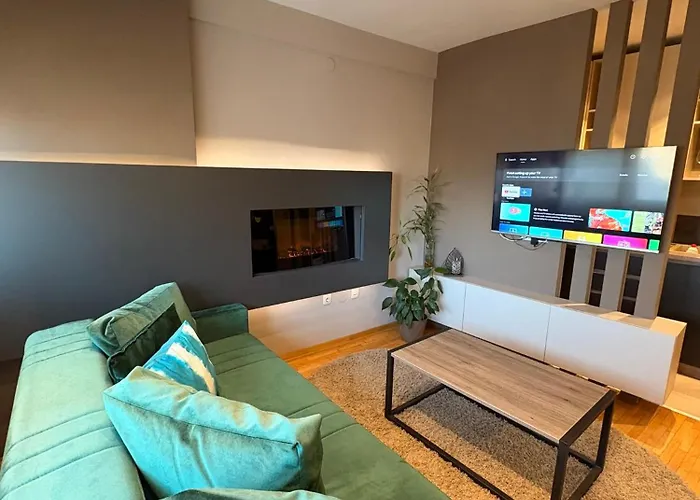 Nar Royalton Deluxe #74 Free Parking Nis